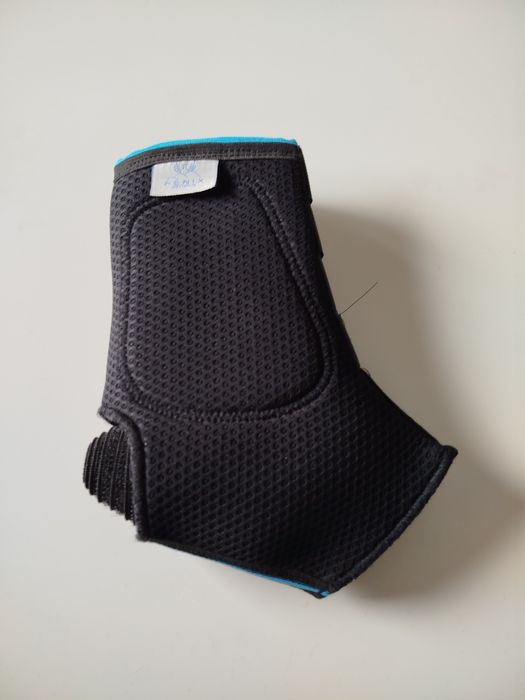 Ортезе дясна размер L, с 2 бр стабилизатори и лента за стягане