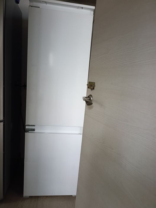 Продам холодильник буу