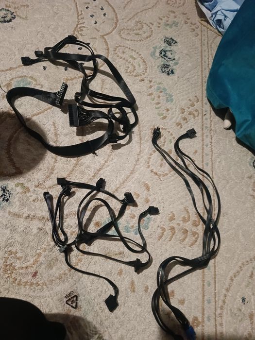 Блок питания Game Max RGB- 1050 Вт