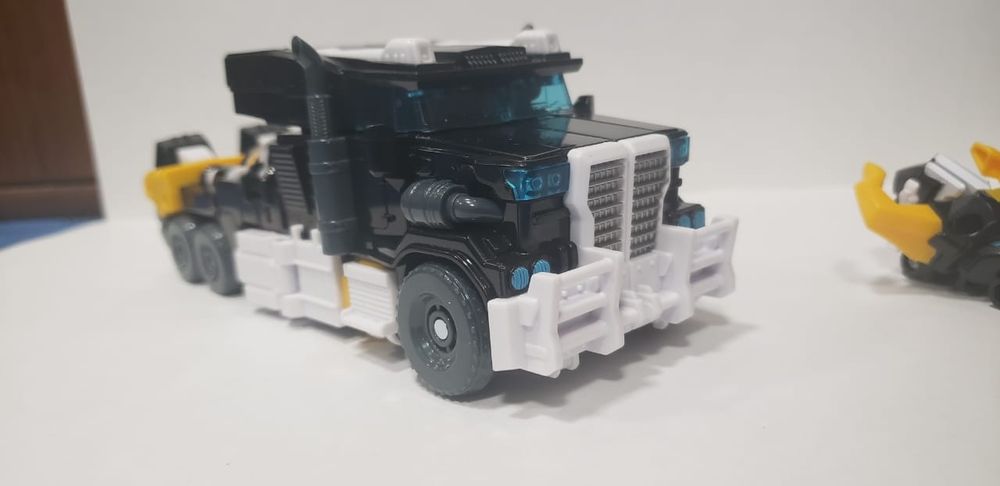 Трансформер Tobot Galaxy Detectives BIG TRAIL