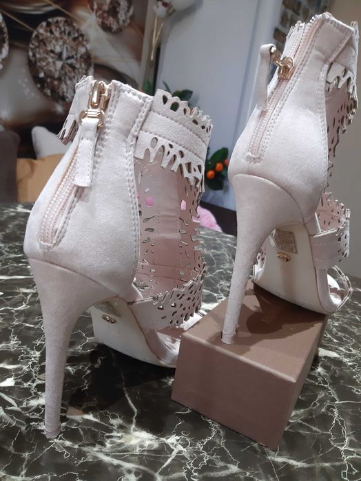 Продавам дамски обувки Zara