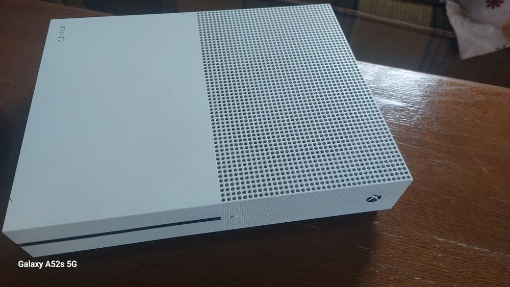 Xbox one s +9 jocuri