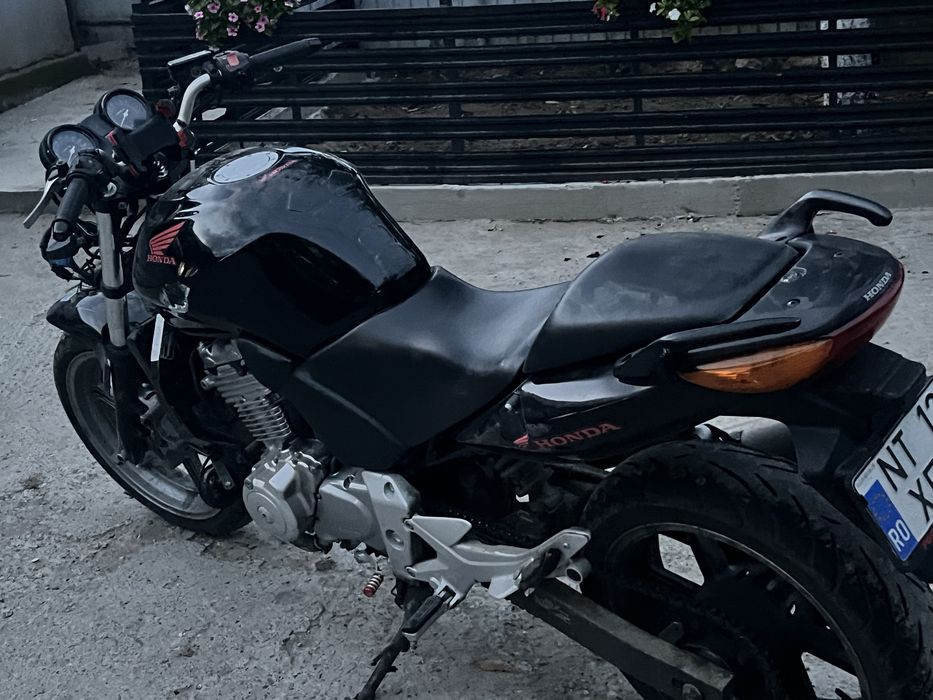 Honda cbf accidentat