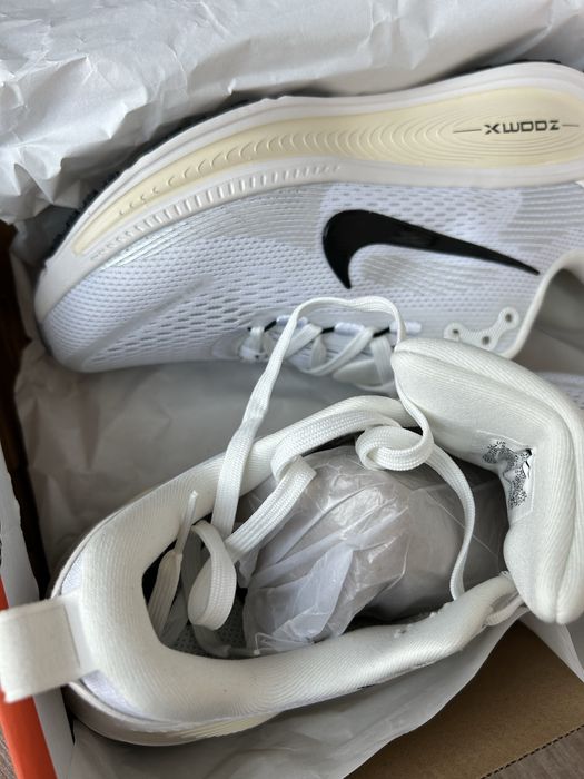 Продам беговые кроссовки найк