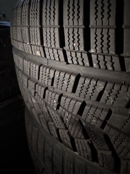 Anvelope iarna 225 50 17 dunlop nokian