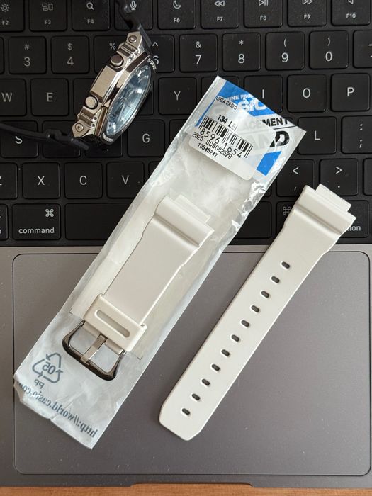 Casio Curea DW 5600 GW M561 Alb