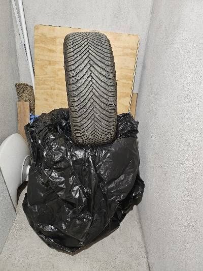 DOT 24 Michelin Alpin 7 205 / 50 / 17