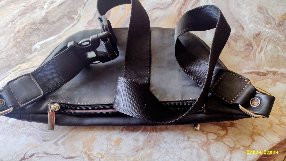 Продавам:кожена чанта"Gessaci"нова.