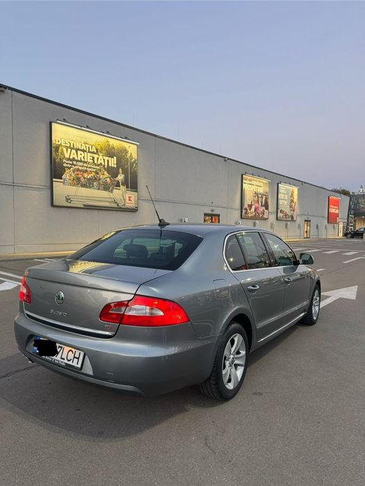 Vând Skoda Superb 2.0 diesel An Fab 2011