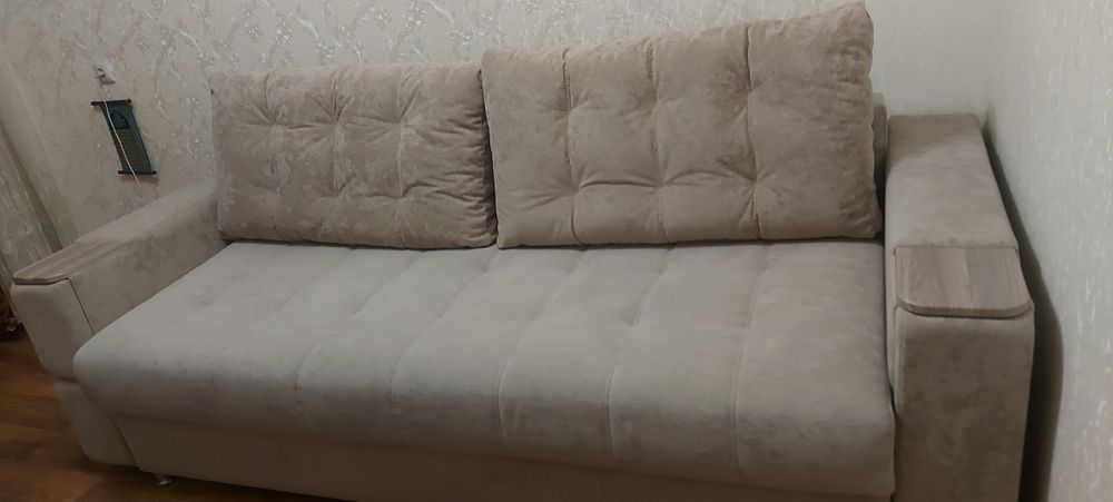 Диван в хорошем состоянии