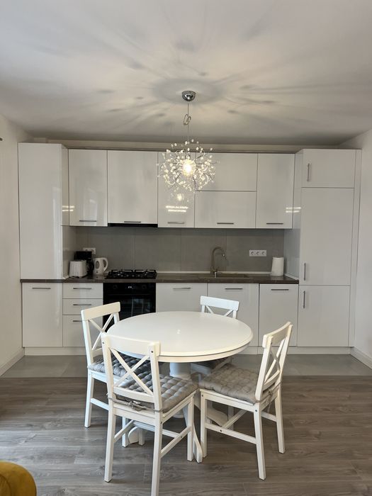 Închiriez apartament zonă centrală