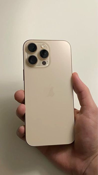 Айфон 12промакс.