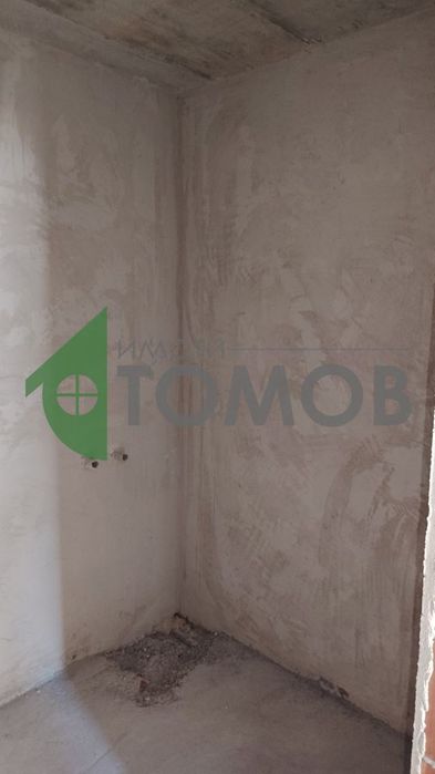 Двустаен апартамент в кв. Железник