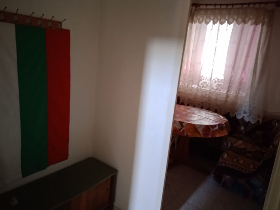 Дава се под наем Едностаен апартамент в Елхово - 43 кв.м за 153 € - Снимка #4