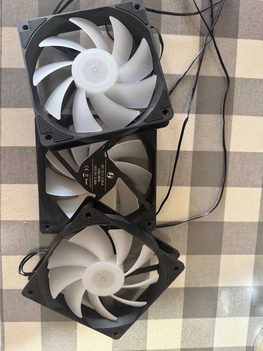 Вентиляторы Lian li 120 rgb DC