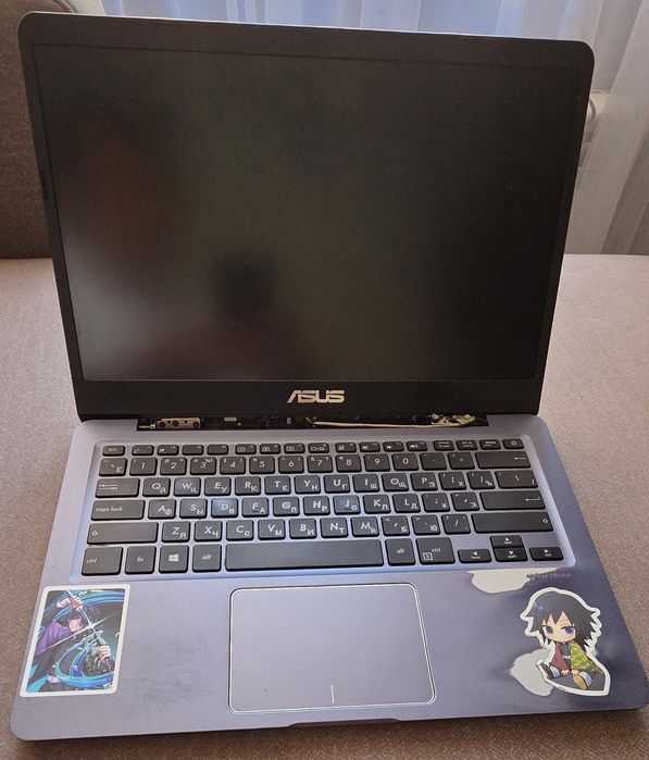 Ноутбук Asus Е406М
