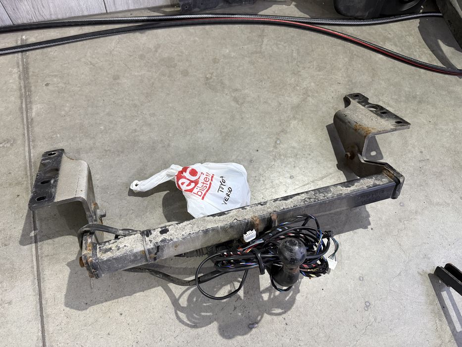 ОТЛИЧЕН Теглич С Букса, Окабеляване И Модул за * TOYOTA VERSO 2009г-2018г *