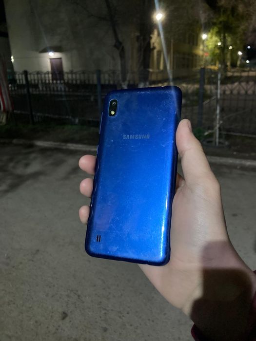 Продам  Samsung  A10  32GB
