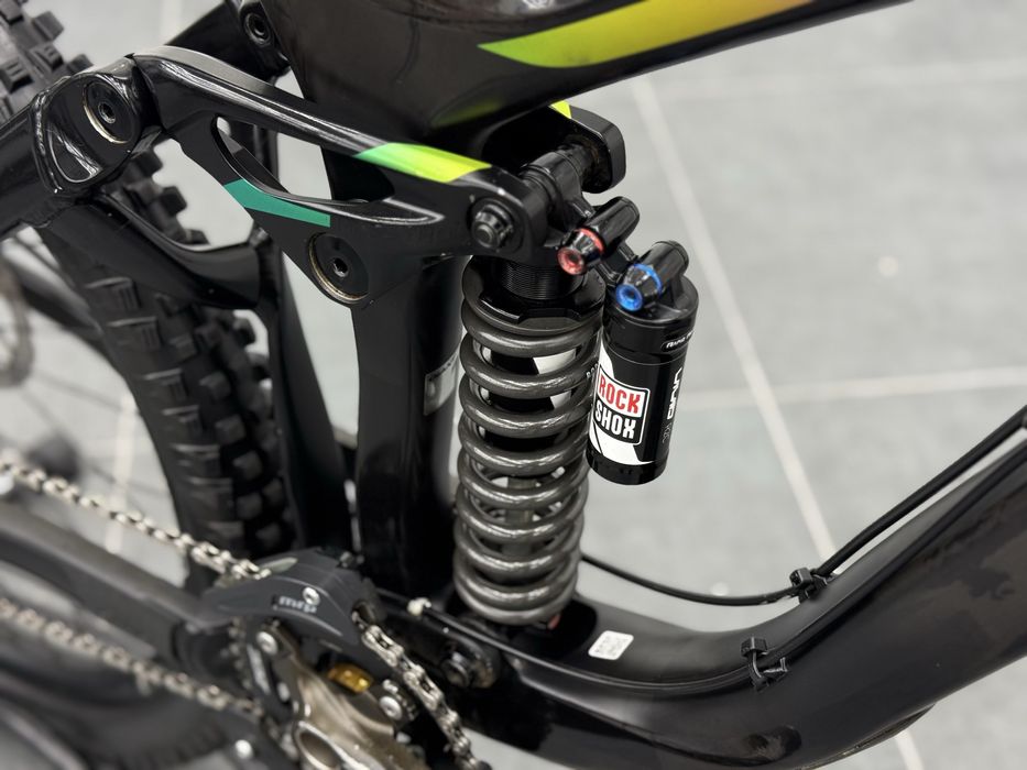 Giant Glory Advanced Carbon L размер 27.5 1х10 скорости Shimano Zee