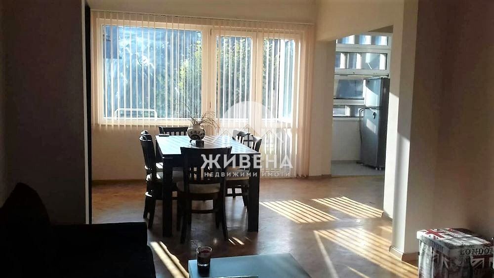 Дава се под наем Тристаен апартамент в Варна, Център - 100 кв.м за 1000 € - Снимка #6