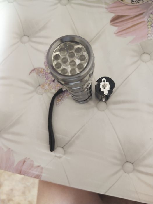 Продам туристический фонарик.