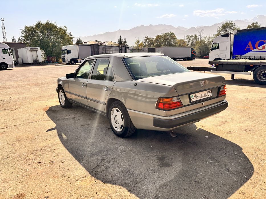 Продам 124 мерседес