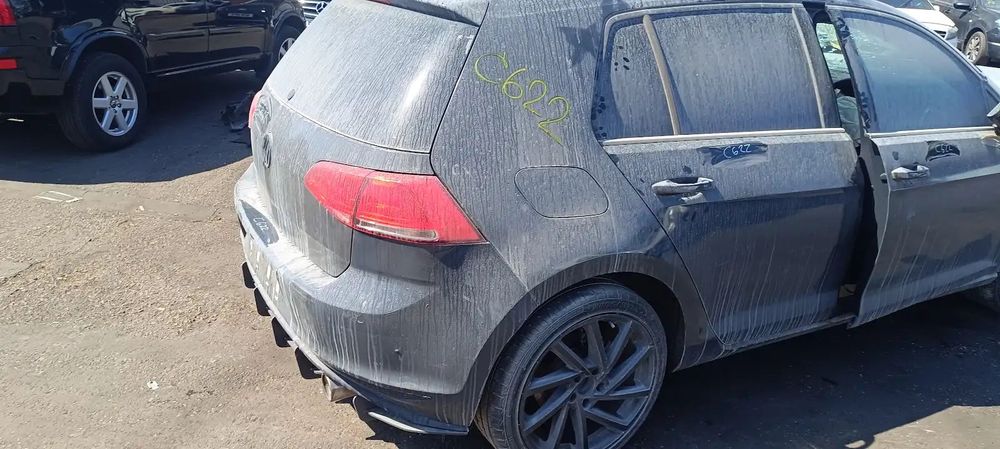 Dezmembrari / Dezmembrez VW Golf 7 1.2 CYVA cutie viteze manuala 5 trepte cod culoare LI7F