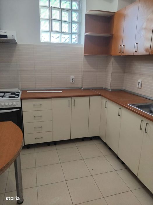 Apartament 2 camere, balcon, Damaroaia