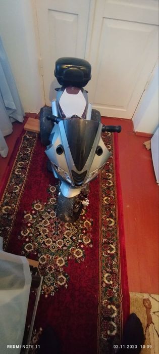 Uyincho motosikil sotiladi