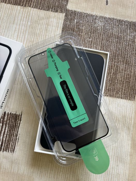 iPhone 16e 128gb черен