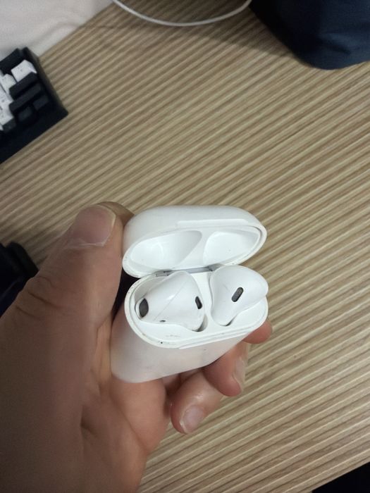 Продам airpods 2 оригинал