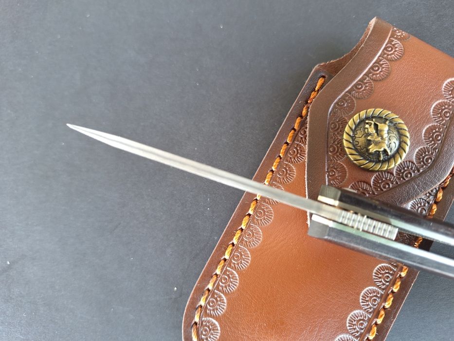 Сгъваем нож от дамаска стомана VG-10 с кожен калъф