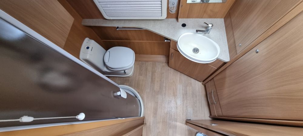 Rulota Swift Challenger 2006 cu Motor Mover si Cort