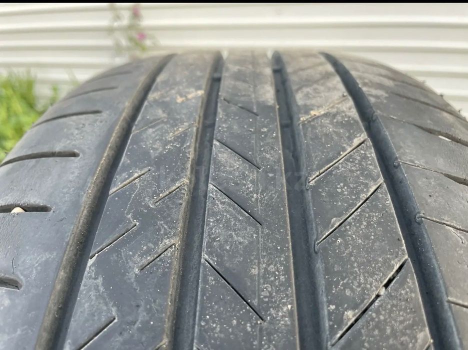 Шины Bridgestone 235/55/19