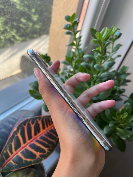 iPhone X White 64Gb 71% Baterie.