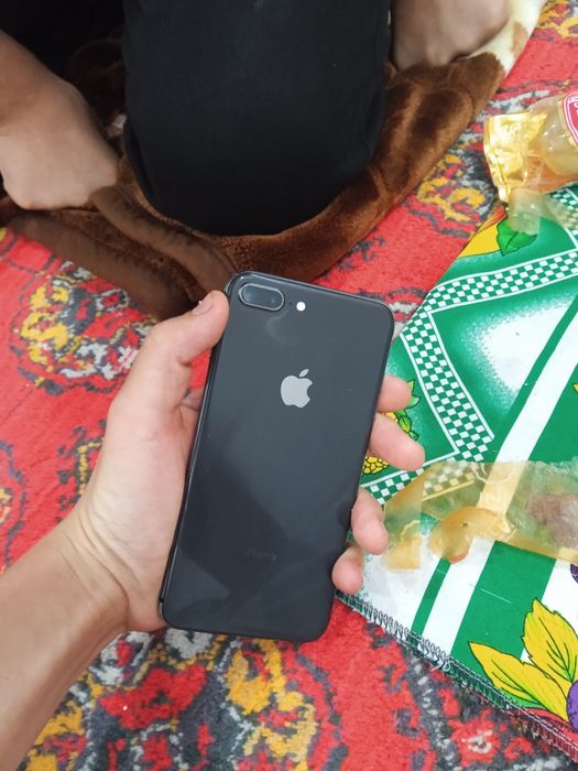 Apple Iphone 8 pilus