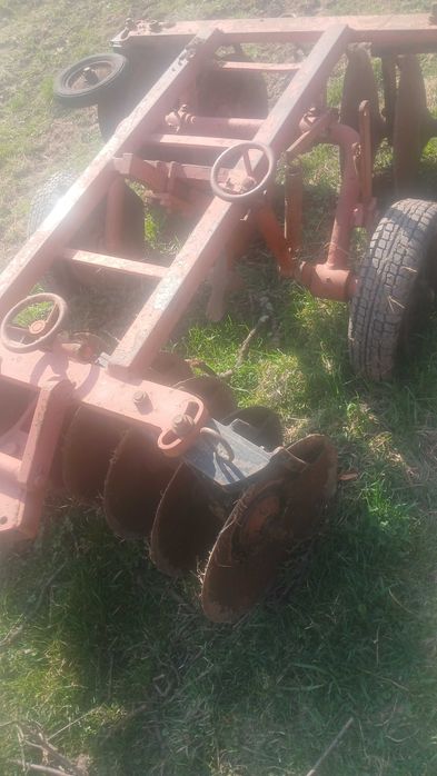 Vind sau schimb tractor fiat 450 2manete ambriaj pe priza servodirectie