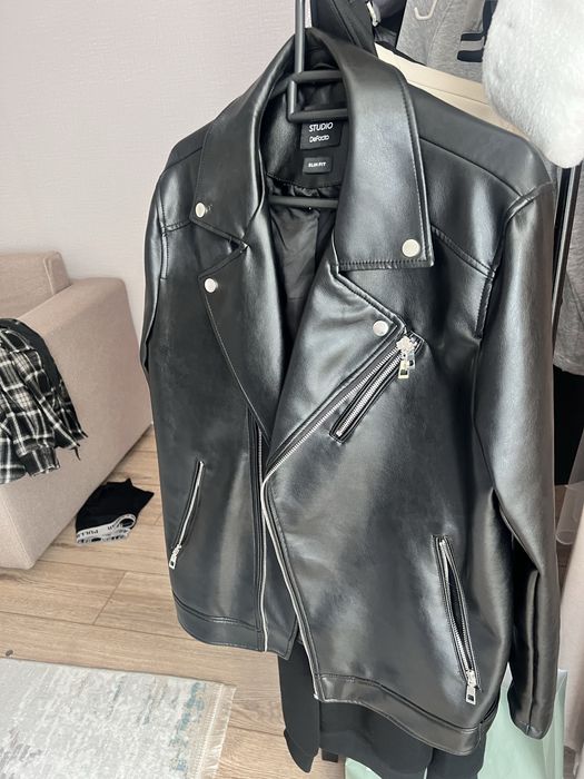 Кожанка. Куртка. Кожанная