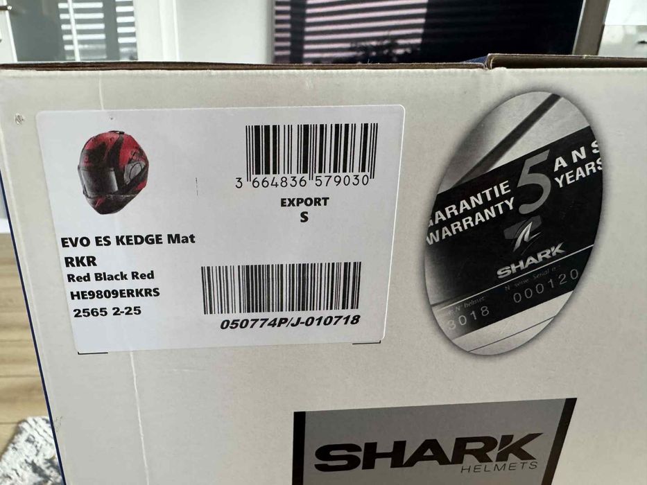 Отваряема каска шарк shark