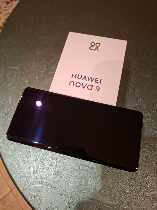 HUAWEI NOVA 9 в отлично състояние