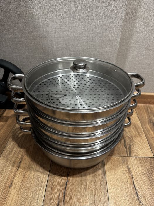 Продам мантоварку, чехлы на стулья