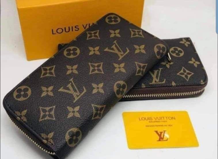Set Louis Vuitton (rucsac+portofel),saculet, etichetă incluse