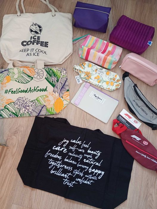 Дамски и унисекс аксесоари: чанта, чанта за кръст/ бананка, несесер, раница