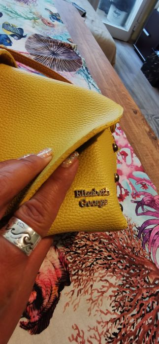 Дамска чанта, Elizabeth George