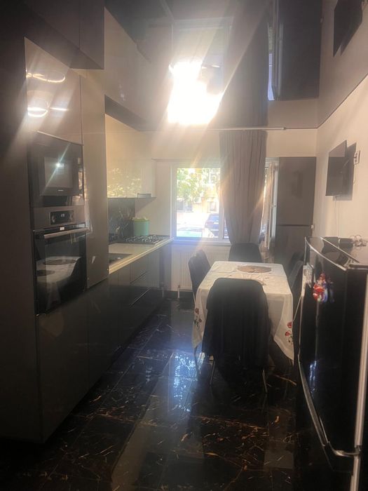 Inchiriez apartament 3 camere