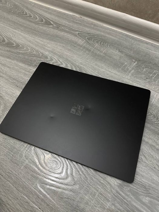 Microsoft surface laptop 3