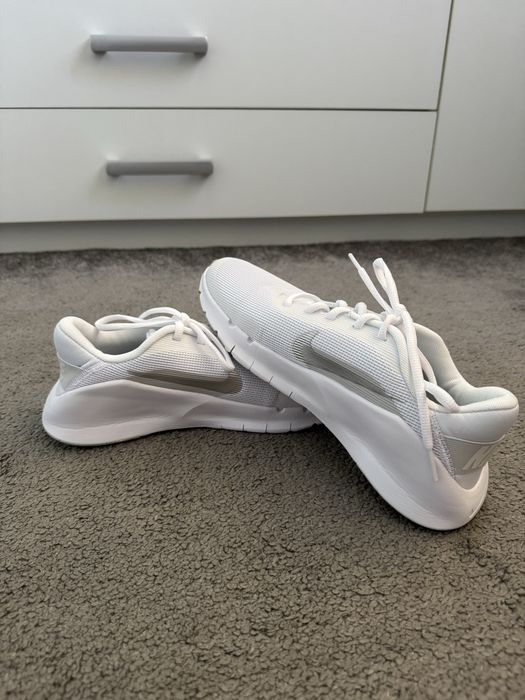 Спортни обувки Nike