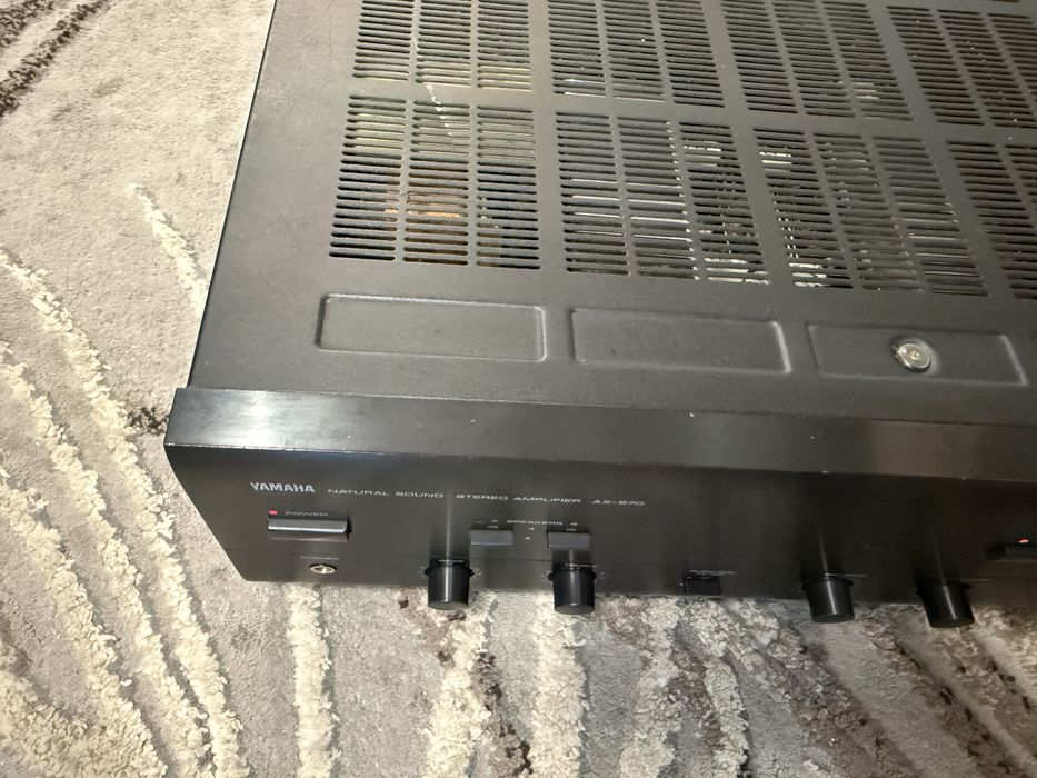Стерео усилвател Yamaha AX-570