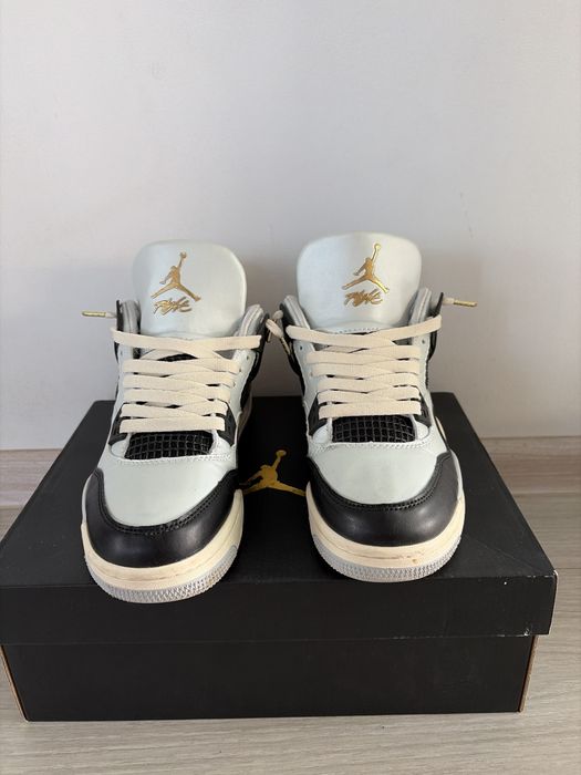 Air Jordan 4 “Platinum Gold”