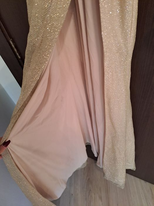 Бална рокля, блестяща, цвят "champagne gold"